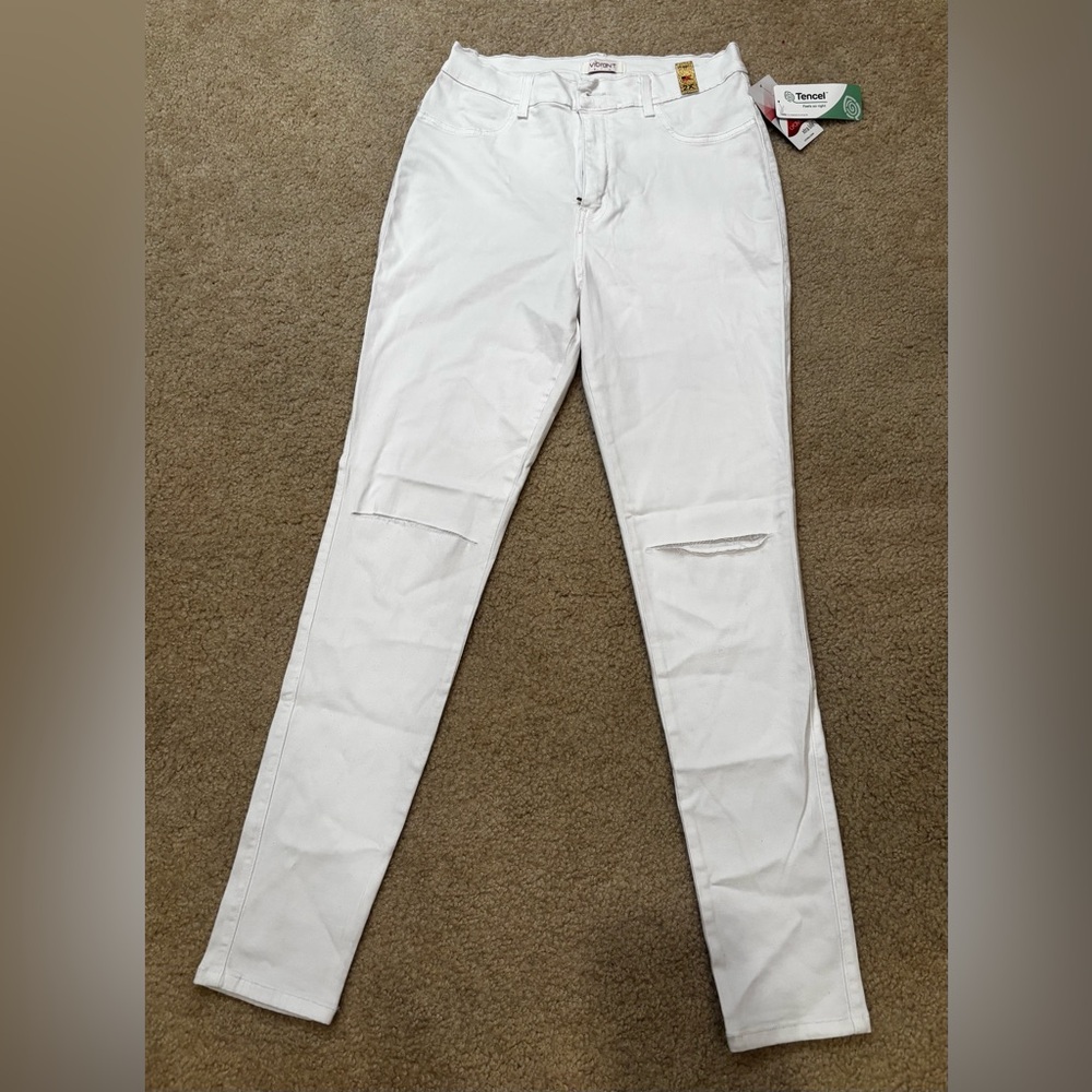 Vibrant M.I.U Plus 2X Women’s White Distressed Knee High Waisted Skinny Jeans - Picture 9 of 14